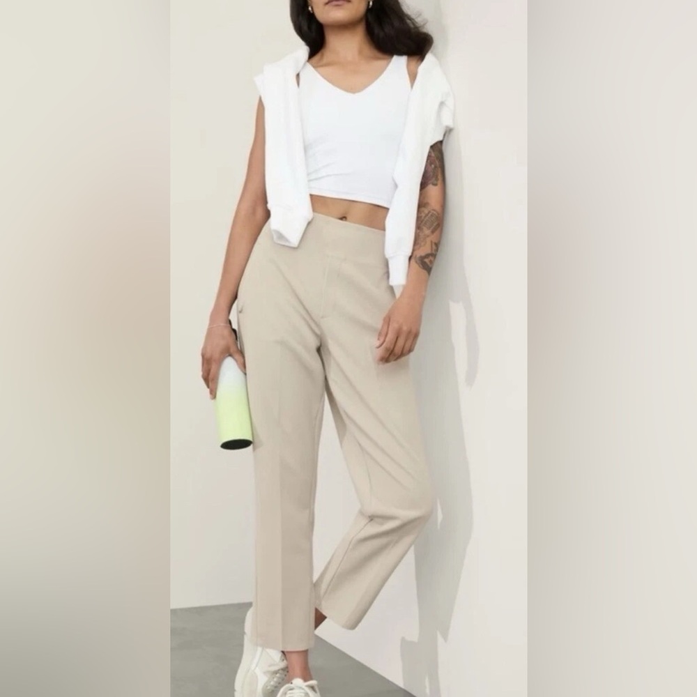 Athleta Endless High Rise Pant in Abalone Grey Womens 16T